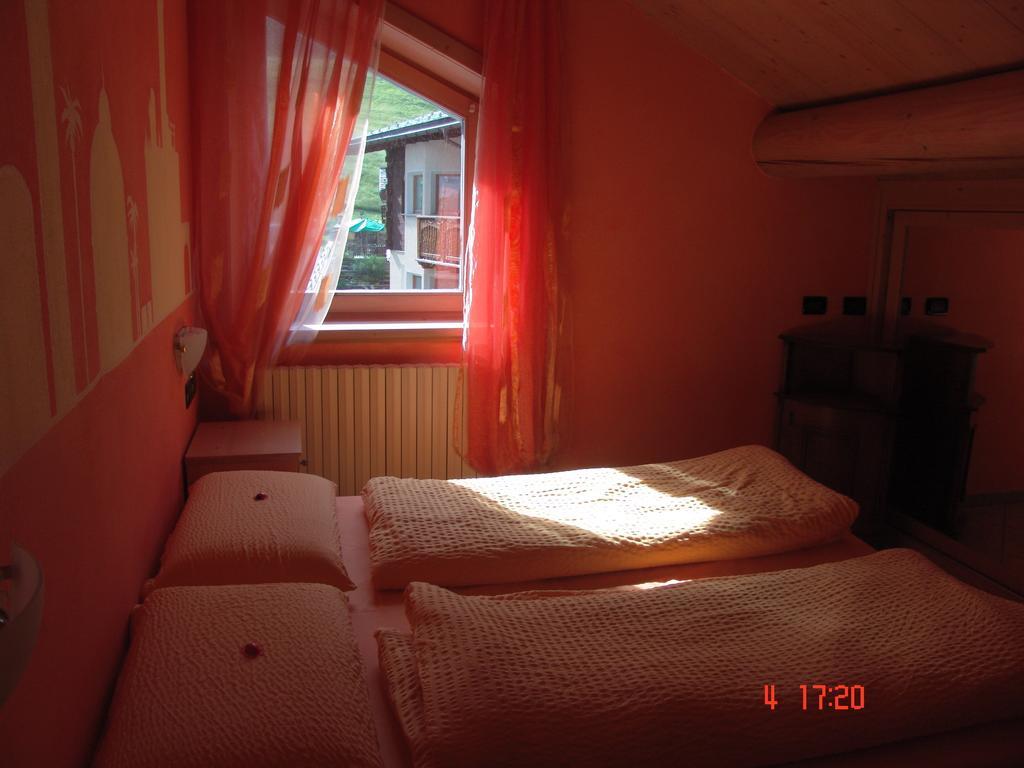 Apartamento Casa Martina Livigno Habitación foto